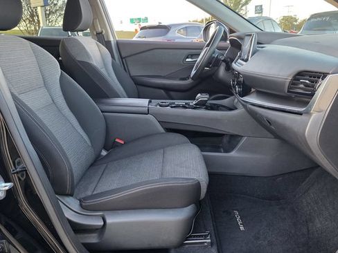Used 2021 Nissan Rogue SV AWD/4WD image 25