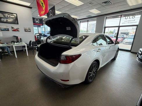 Used 2017 Lexus ES 350 w/ Luxury Package FWD image 17