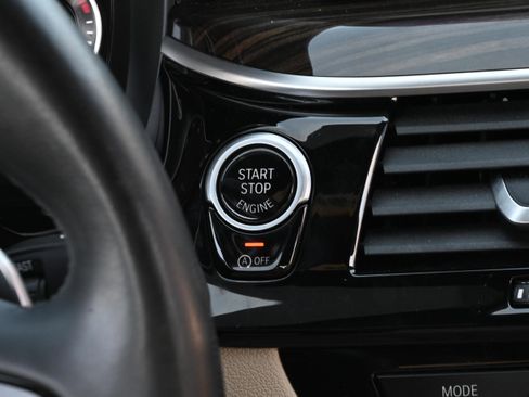 Used 2019 BMW 540i xDrive w/ Convenience Package image 32