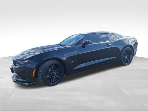 Used 2020 Chevrolet Camaro LT w/ Redline Edition RWD image 3