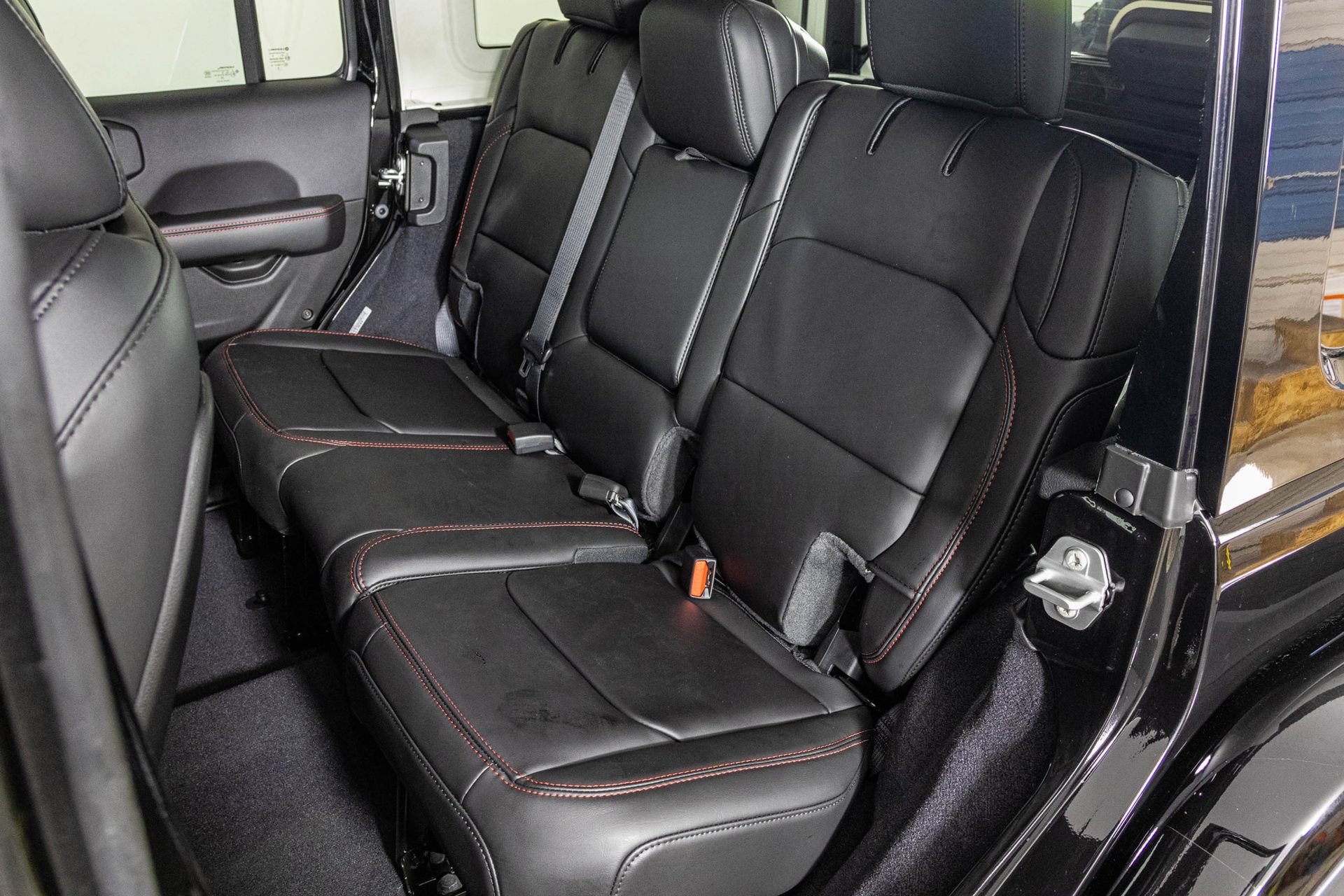 New 2027 Jeep Wrangler Unlimited Rubicon AWD/4WD image 35