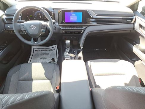 Used 2026 Toyota Camry LE w/ Convenience Package image 10
