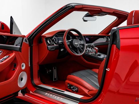 Used 2022 Bentley Continental GT image 37