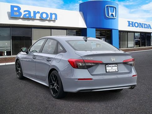 Used 2023 Honda Civic Sport image 4