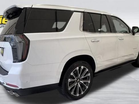Used 2025 Chevrolet Tahoe High Country AWD/4WD image 7