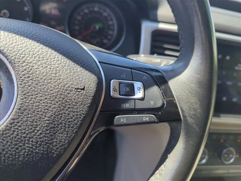 Used 2019 Volkswagen Atlas SE w/ Panoramic Sunroof Package FWD image 13