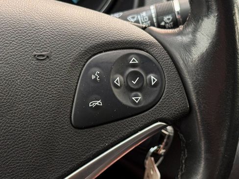 Used 2017 Chevrolet Impala LT w/ Convenience Package FWD image 28