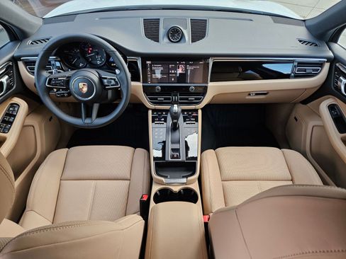 New 2026 Porsche Macan image 22
