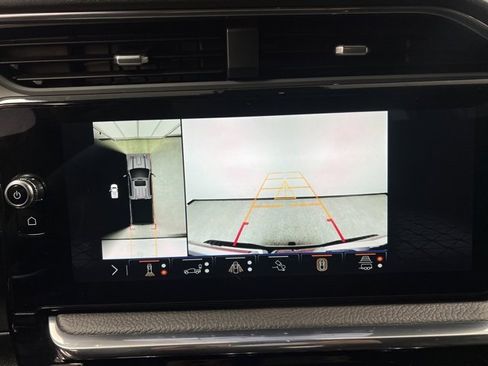 Used 2025 GMC Sierra 3500 Denali w/ Denali Reserve Package image 34