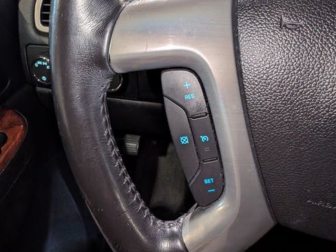 Used 2014 Chevrolet Suburban LT AWD/4WD image 48