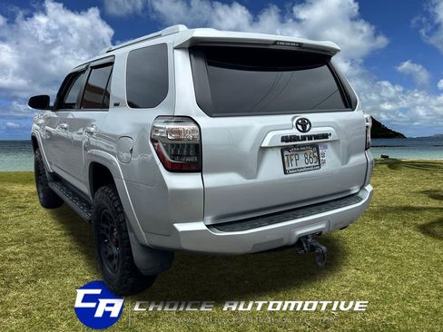 Used 2017 Toyota 4Runner SR5 image 5