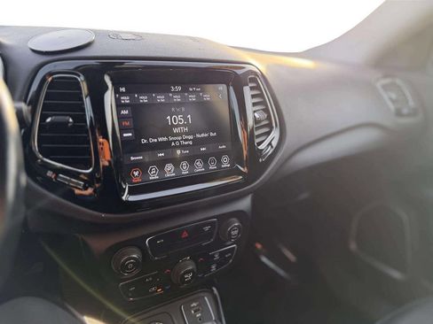 Used 2020 Jeep Compass Limited image 19