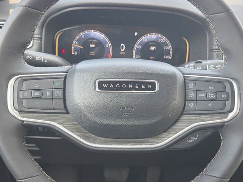 Certified 2024 Jeep Wagoneer L Series II w/ Flexible Seating Group AWD/4WD image 36