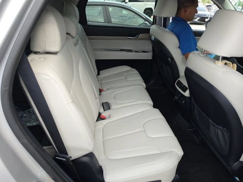 Used 2022 Hyundai Palisade SEL w/ 8P Bench Seat Package FWD image 5
