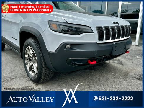 Used 2021 Jeep Cherokee Trailhawk image 10