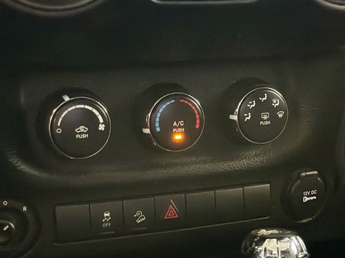 Used 2016 Jeep Wrangler Unlimited Sport w/ Quick Order Package 24S AWD/4WD image 10