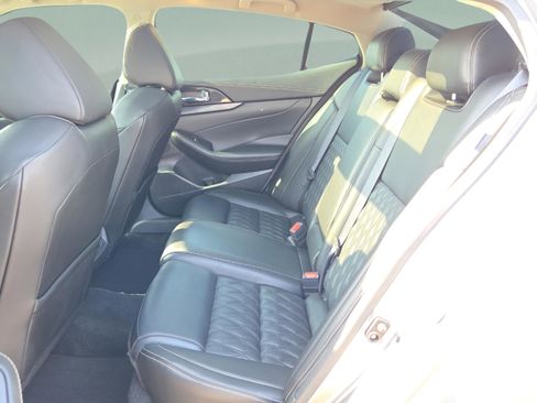 Used 2023 Nissan Maxima Platinum w/ Sport Mat Group FWD image 12