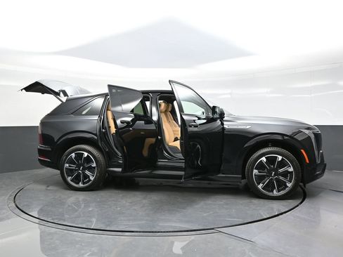 New 2026 Cadillac Escalade IQ Sport 2 w/ LPO, Floor Liner Package image 31