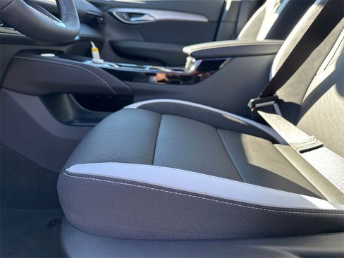 New 2025 Buick Envision Sport Touring image 10