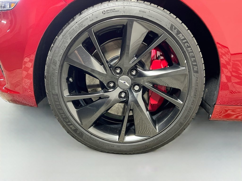 Used 2022 Genesis G70 3.3T RWD image 11