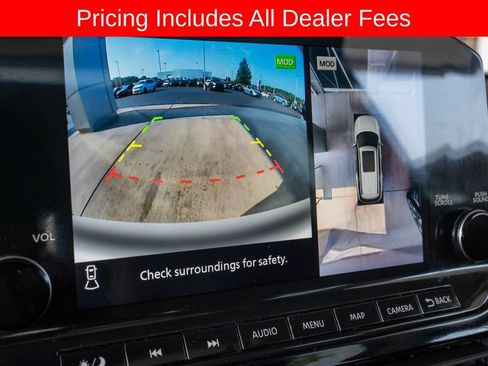 Used 2024 Nissan Pathfinder Platinum AWD/4WD image 17