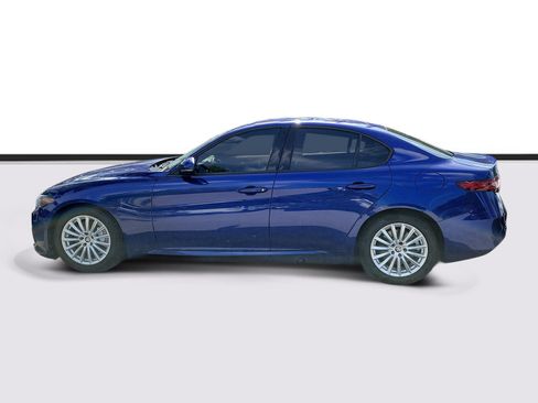 Used 2022 Alfa Romeo Giulia Sprint RWD image 3