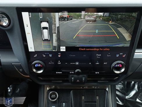 Used 2025 Lexus GX 550 image 31