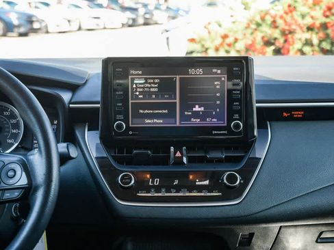 Used 2022 Toyota Corolla LE FWD image 13