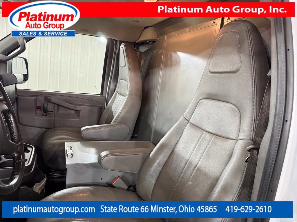 Used 2020 Chevrolet Express 3500 Extended w/ Driver Convenience Package RWD image 11