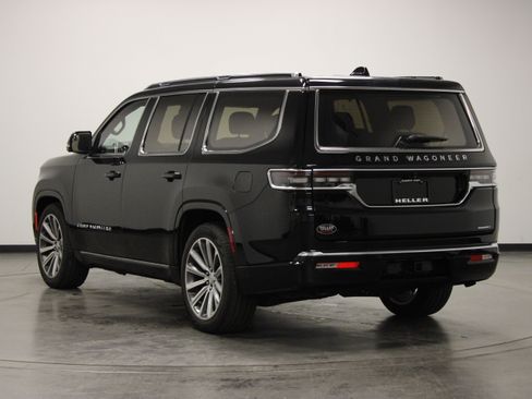 Used 2023 Jeep Grand Wagoneer Series II RWD image 6
