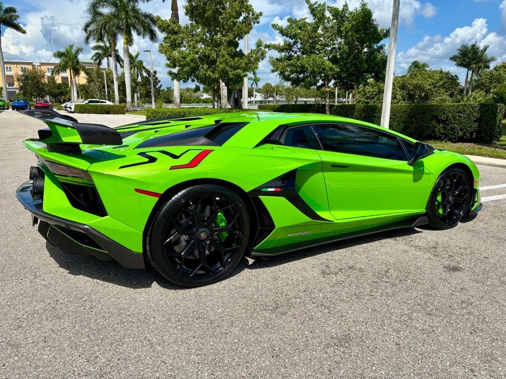 Used 2019 Lamborghini Aventador SVJ AWD/4WD image 8
