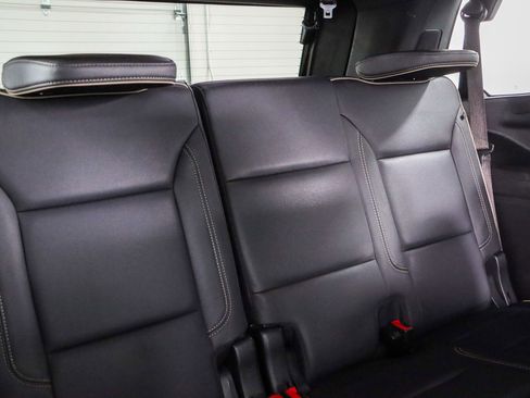 Used 2023 GMC Yukon SLT image 33