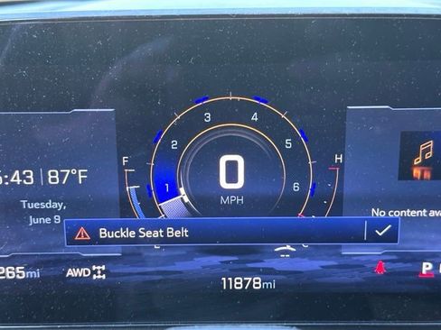 Used 2025 Chevrolet Traverse RS AWD/4WD image 14