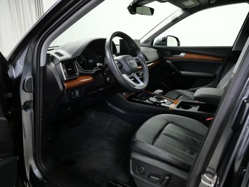 Used 2023 Audi Q5 2.0T Premium Plus w/ Premium Plus Package AWD/4WD image 14