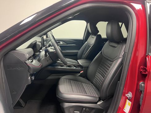 Used 2025 Ford Explorer ST-Line w/ Premium Package image 18