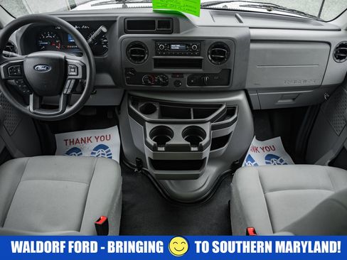 Used 2024 Ford E-450 and Econoline 450 Super Duty w/ Power Windows & Locks Group image 24