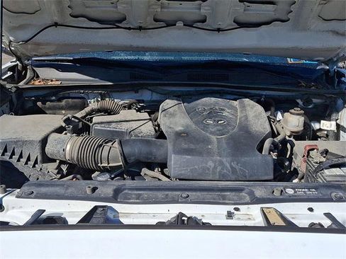 Certified 2018 Toyota Tacoma TRD Sport image 27