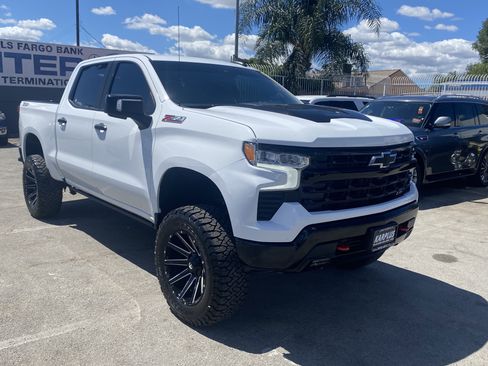 Used 2022 Chevrolet Silverado 1500 LT Trail Boss w/ LT Trail Boss Premium Package AWD/4WD image 8
