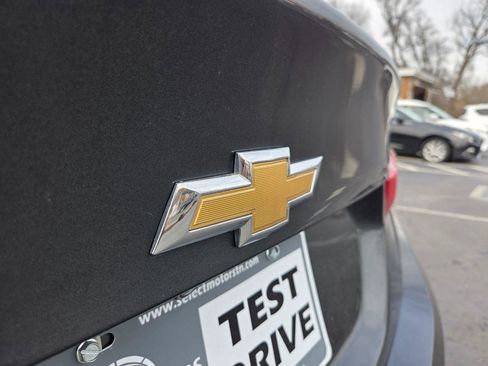 Used 2018 Chevrolet Malibu LT image 8