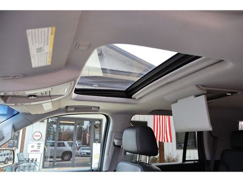 Used 2015 Chevrolet Tahoe LT image 13