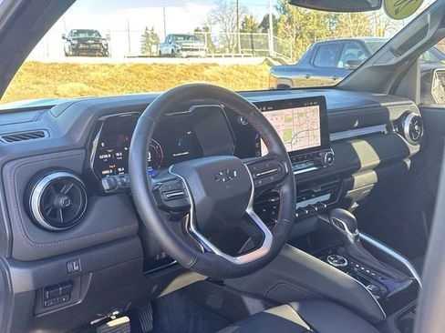 Used 2025 Chevrolet Colorado Z71 w/ Technology Package image 20