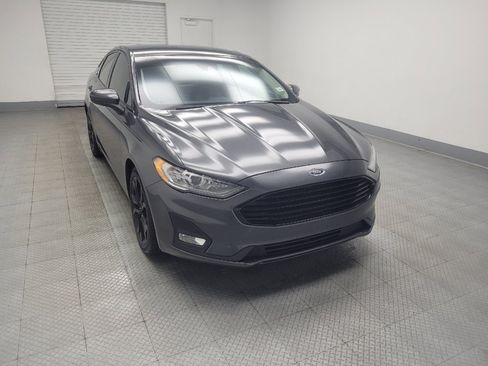 Used 2019 Ford Fusion SE w/ Equipment Group 151A FWD image 13