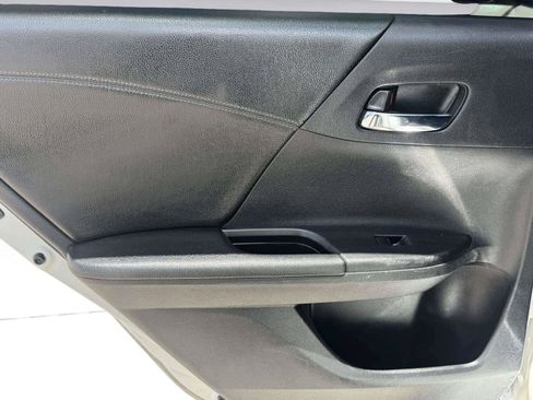 Used 2013 Honda Accord Sport image 39