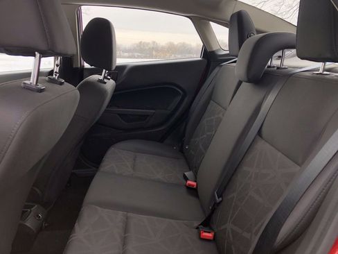 Used 2013 Ford Fiesta SE image 9