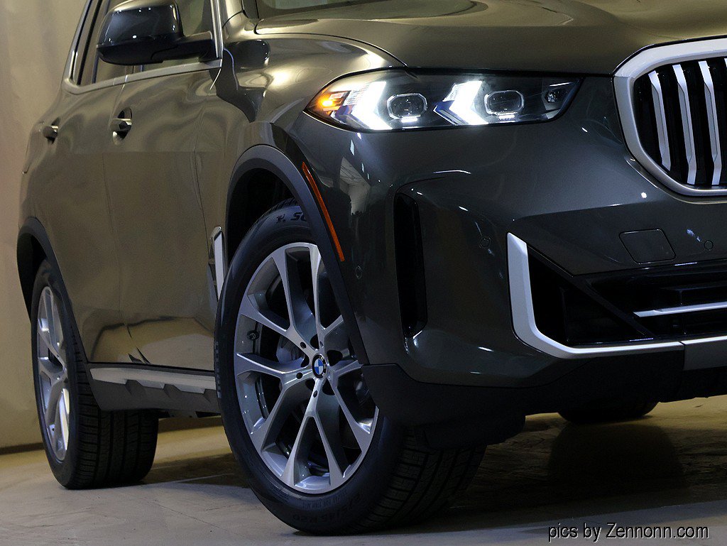 Used 2026 BMW X5 xDrive50e w/ Climate Comfort Package AWD/4WD image 4