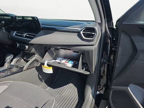 New 2026 Chevrolet TrailBlazer LT w/ Convenience Package AWD/4WD image 16