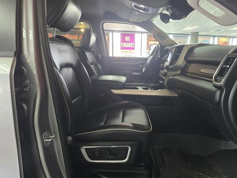 Used 2022 RAM 1500 Laramie AWD/4WD image 15