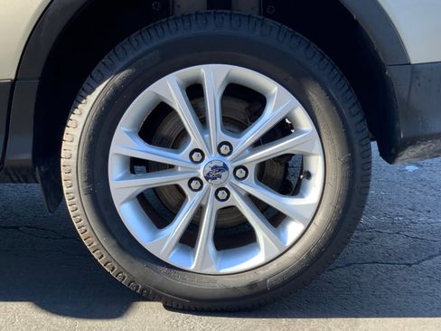 Used 2017 Ford Escape SE image 28