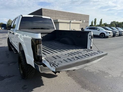 Used 2019 Ford F250 XLT w/ FX4 Off-Road Package AWD/4WD image 13