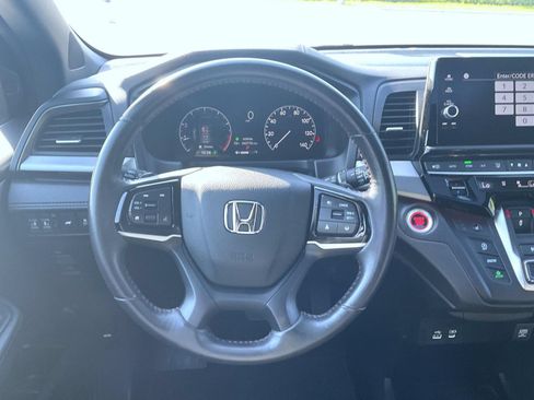 Used 2025 Honda Odyssey Sport-L image 13
